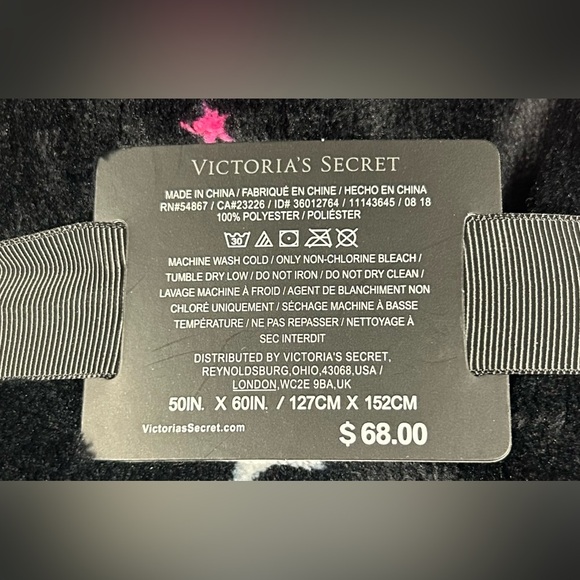 Victoria Secret Sherpa Stars Blanket 50X60 NWT - Picture 5 of 6